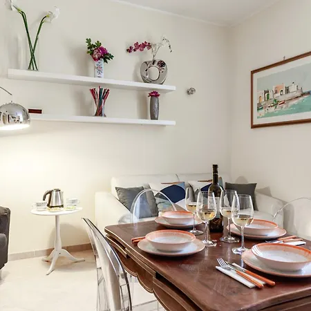 Hostly-Volturno Suite Apartment-Center Of Roma Esterno foto