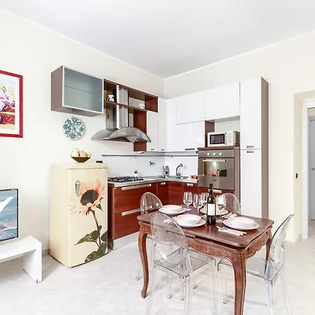 Hostly-Volturno Suite Apartment-Center Of Roma Esterno foto